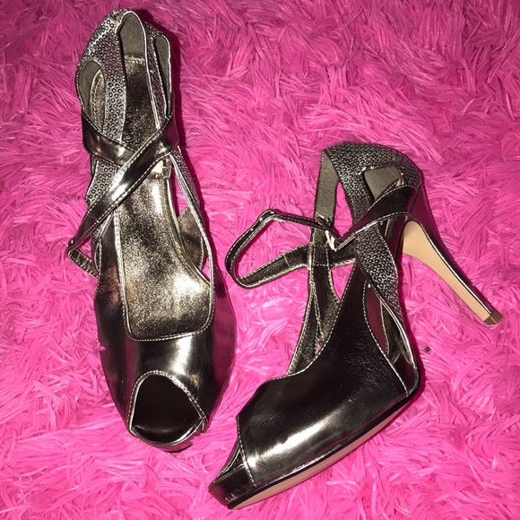 Metallic heels - Picture 1 of 3